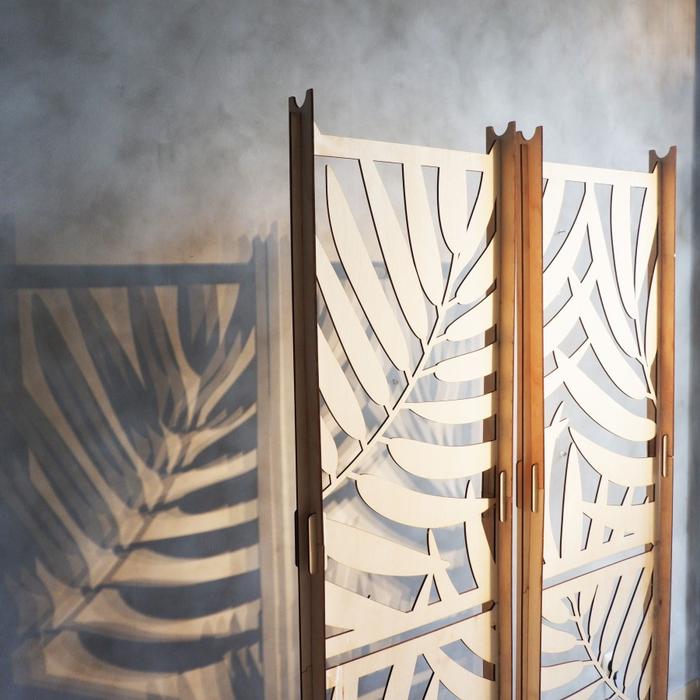 Sekat Pembatas Ruangan Tropical Palm Tree